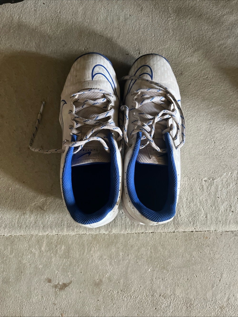 Nike Kids Baseball cleats Size 4. Worn One Season! Excellent Condition.